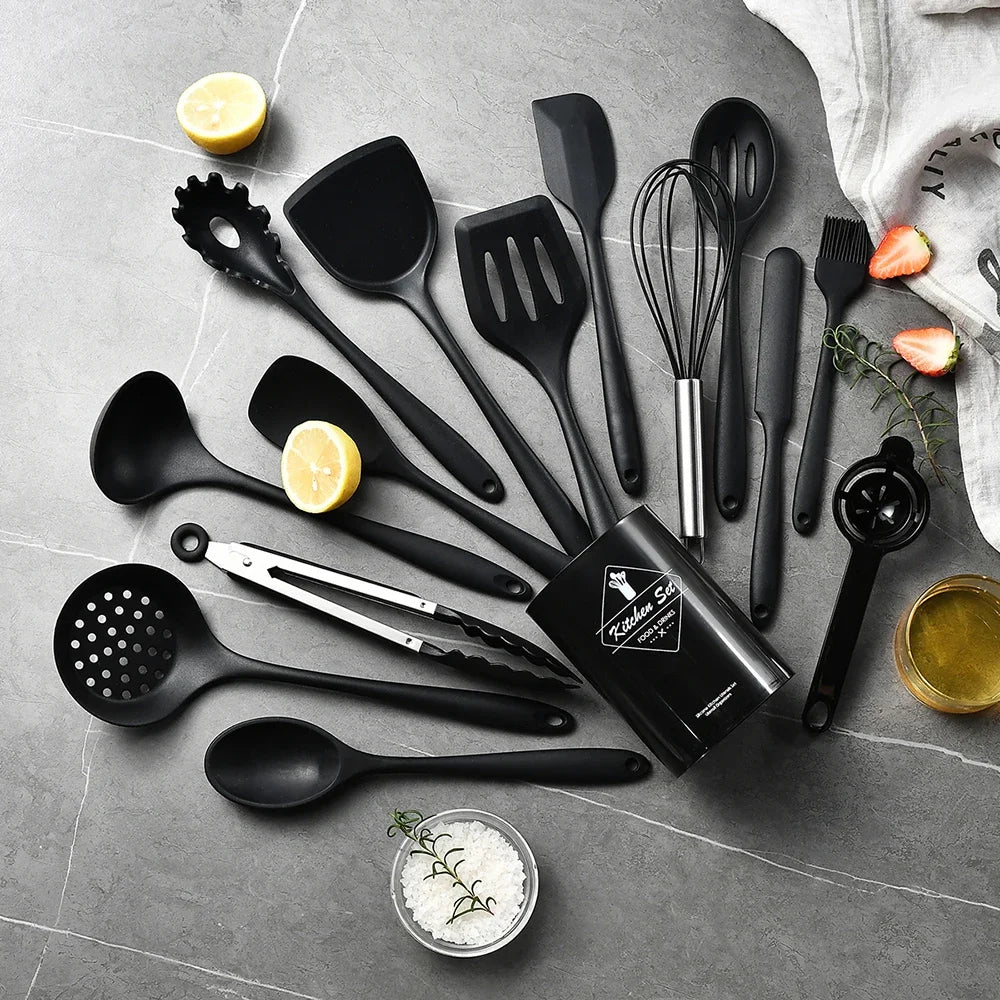 Set of 15 khaki silicone kitchen utensils