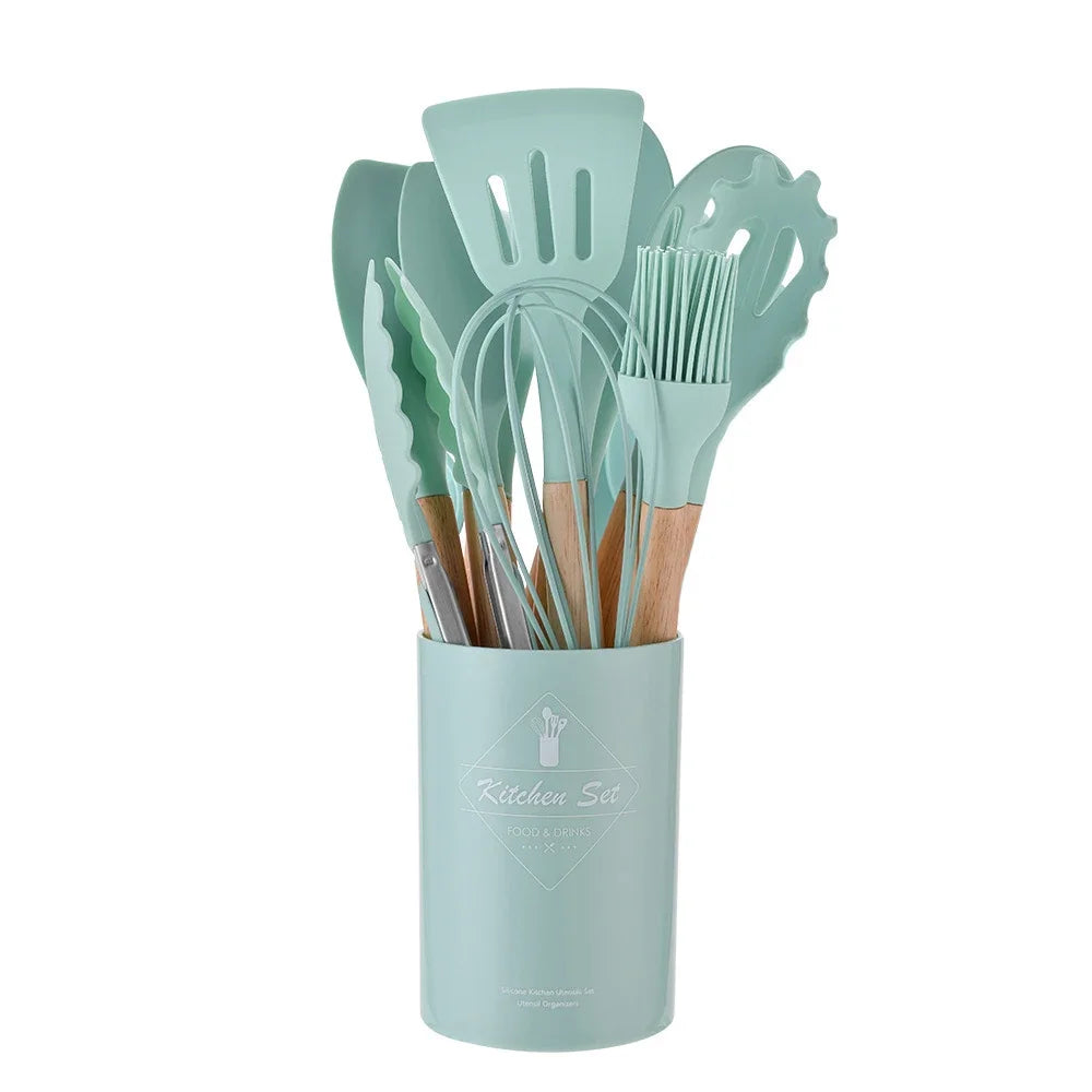 Set of 12 non-stick silicone kitchen utensils