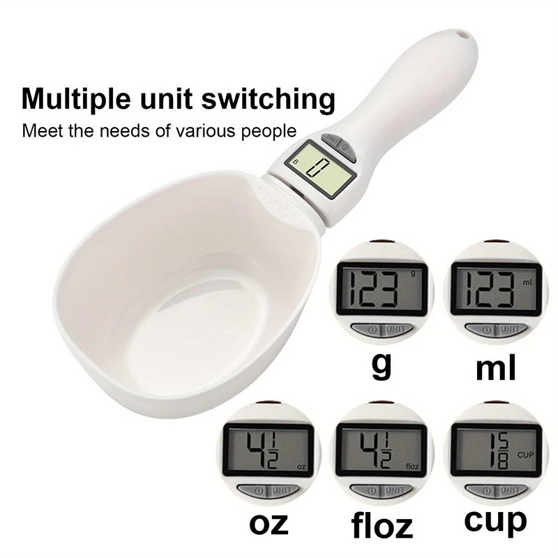 Digital kitchen scale with measuring spoon