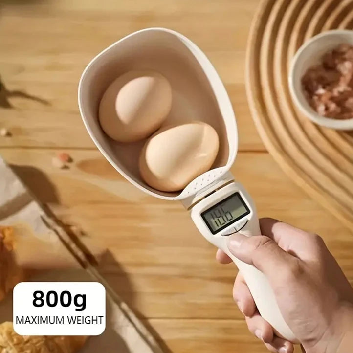 Digital kitchen scale with measuring spoon